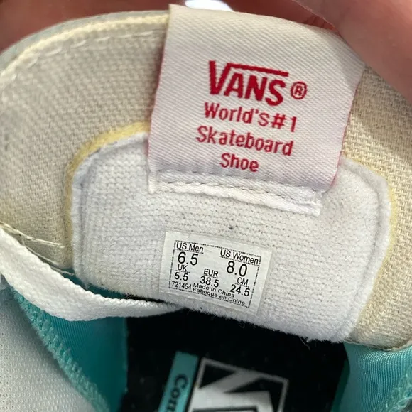 Vans Customs Skate Hi-Tops size women’s 8 Greens and White Leather