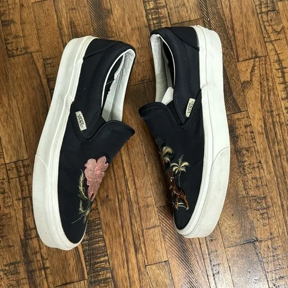 Vans Embroidered Tiger and Floral  Slip-On  Black Nylon Shoes Sneakers Sz 8