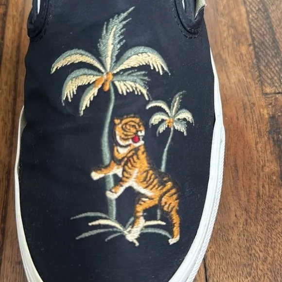 Vans Embroidered Tiger and Floral  Slip-On  Black Nylon Shoes Sneakers Sz 8