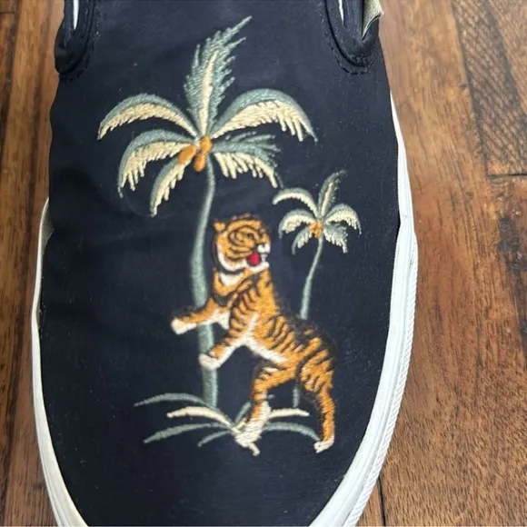 Vans Embroidered Tiger and Floral  Slip-On  Black Nylon Shoes Sneakers Sz 8