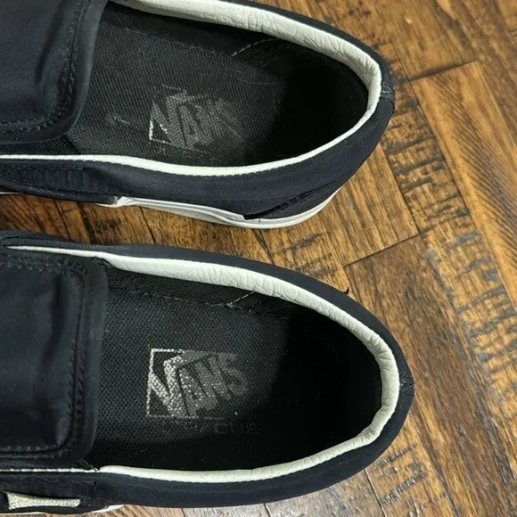 Vans Embroidered Tiger and Floral  Slip-On  Black Nylon Shoes Sneakers Sz 8