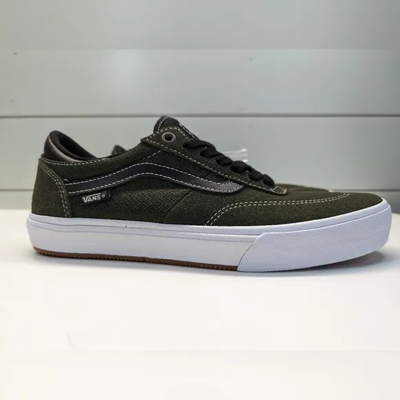 Vans Gilbert Crockett Black Forest Night Green VN0A5JIFALM Skateboard shoes