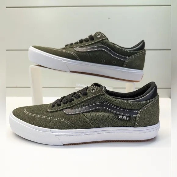 Vans Gilbert Crockett Black Forest Night Green VN0A5JIFALM Skateboard shoes
