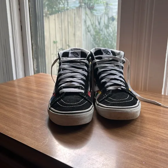 Vans Men SIZE 10.5 International Flags