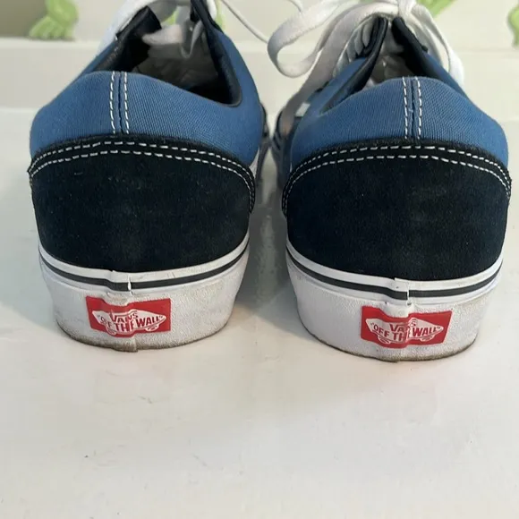 VANS Men's Blue and Black Sneakers size 11.5  #507698 Nearly NEW