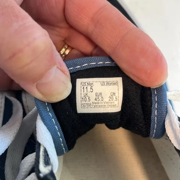 VANS Men's Blue and Black Sneakers size 11.5  #507698 Nearly NEW