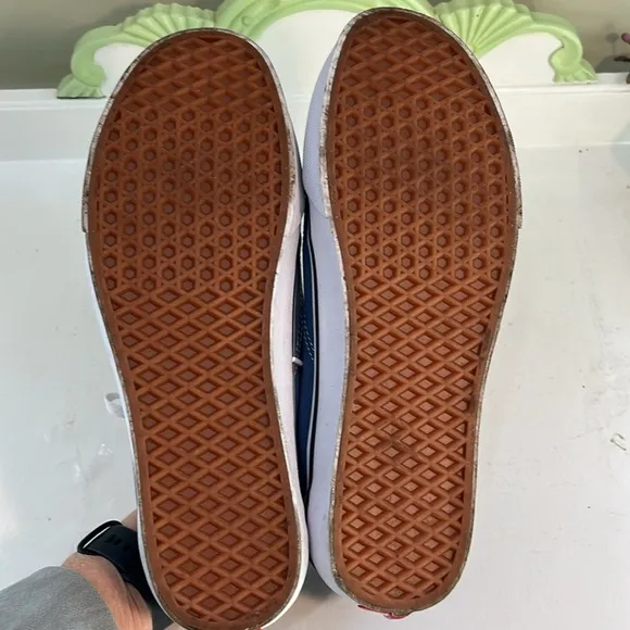 VANS Men's Blue and Black Sneakers size 11.5  #507698 Nearly NEW