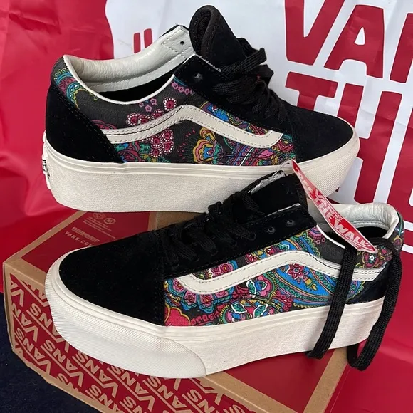 Vans Old SkoolPaisley Bloom BlackVNOA7Q5MBLKWMNS Platforms - sneakers