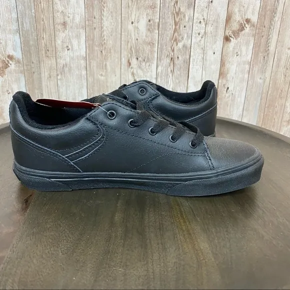 Vans Seldon Sneakers Size 6 Women