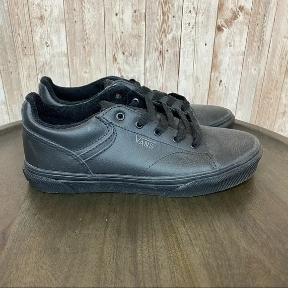 Vans Seldon Sneakers Size 6 Women