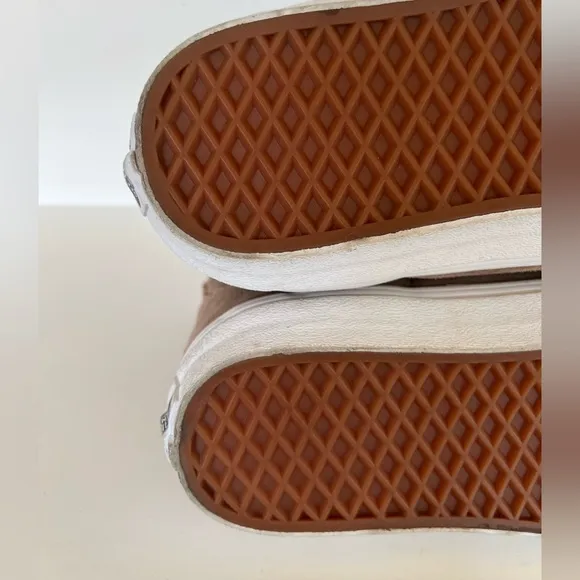 Vans Sk8 Hi Pro Desert Tan Wheat and Black Mens Sneakers, size 11.5