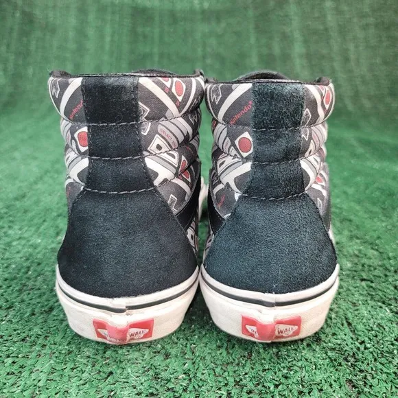 VANS Sk8-Hi Reissue x Nintendo Controller Men's size 7 / Women's size 8.5
