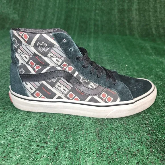 VANS Sk8-Hi Reissue x Nintendo Controller Men's size 7 / Women's size 8.5
