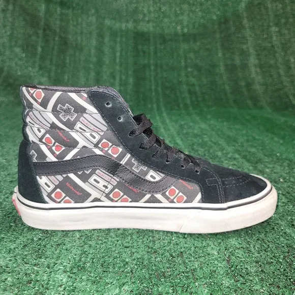 VANS Sk8-Hi Reissue x Nintendo Controller Men's size 7 / Women's size 8.5
