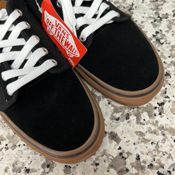VANS | Skate Chukka Low Black &amp; Gum Suede Skate Shoes
