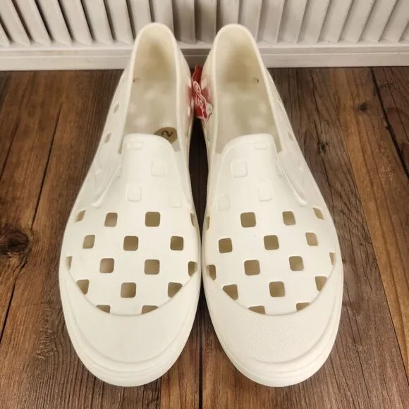 VANS UA Slip-On TRK Mens Sz 12 Cream White Rubber Casual Low Water Shoes NEW