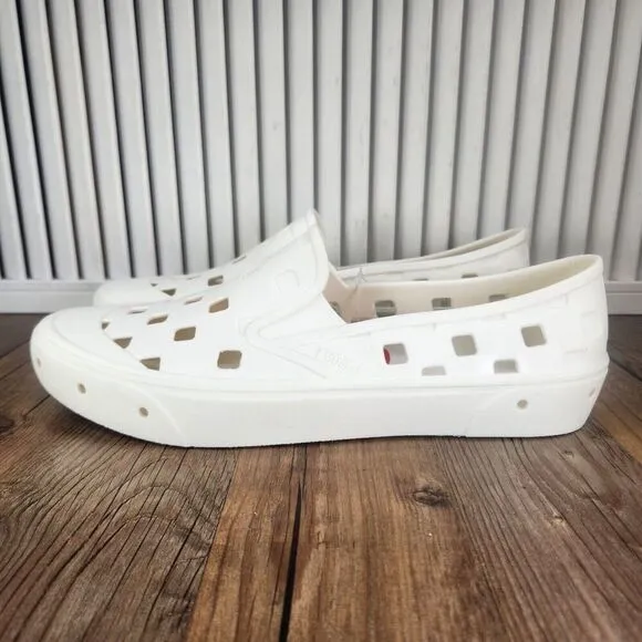 VANS UA Slip-On TRK Mens Sz 12 Cream White Rubber Casual Low Water Shoes NEW