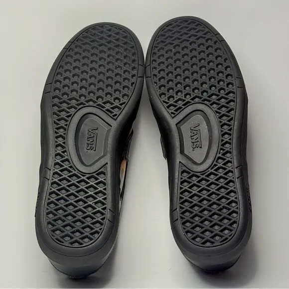 Vans Varix WC Black Flame Sneakers Size 10 Mens Leather Skate Shoes Fire Graphic