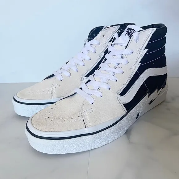 Vans Women Sk8-Hi Bolt Antique White and Black Skate Shoes Size 7.5 US