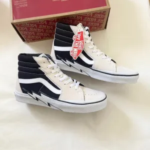 Vans Women Sk8-Hi Bolt Antique White and Black Skate Shoes Size 7.5 US