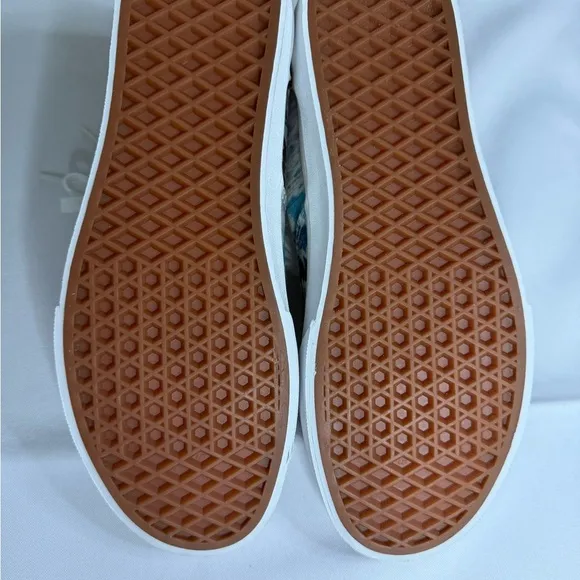 Vans Women's Blue and Black Patterned Shoes