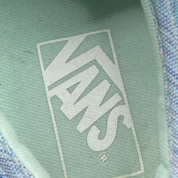 Vans Off The Wall Women’s Size 7.5 Light Blue Low Top Canvas Shoes 721356
