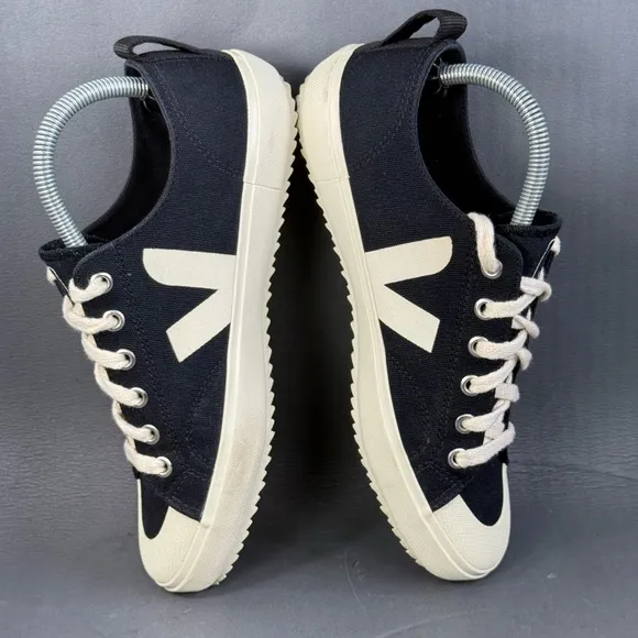 Veja Nova Canvas Low Black Pierre sneaker shoes men’s size 8