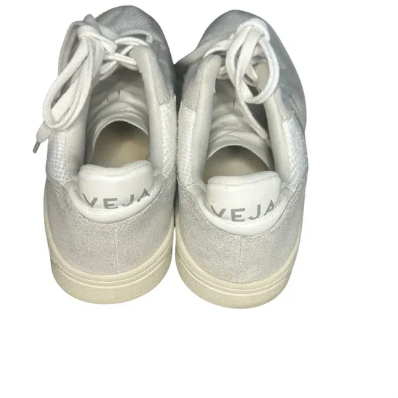 Veja womens v-10 B-MESH WHITE lace up sneaker size 10 Tenniscore natural Pierre