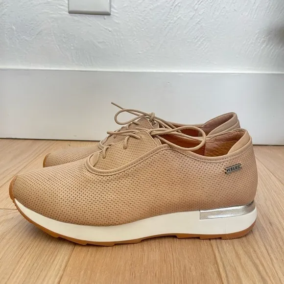Velez size 6 Genuine Colombian Leather Lace Up minimalist Casual Sneakers EUC