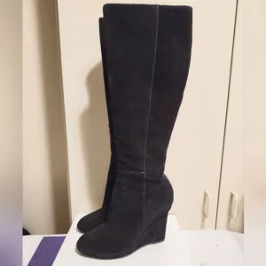 Vera Wang Lavender Black Suede Wedge Heel Zip Up Knee-High Boots Sz.9 Ret $395