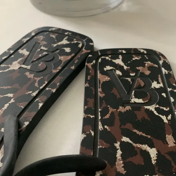 VERONICA BEARD Analee Leopard Print Sandals - NWOT