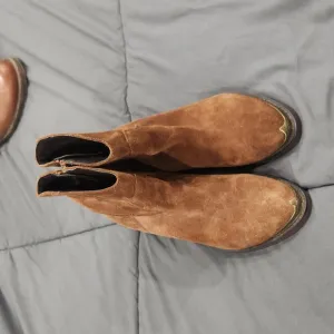 Very Volatile suede boots