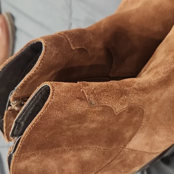 Very Volatile suede boots