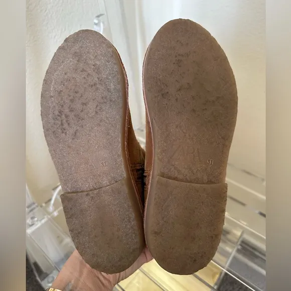 VGUC ZARA Suede Boots