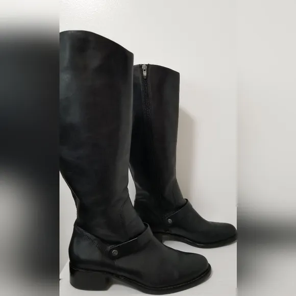 Via Spiga Black Leather Riding Boots Chunky Heel Zip Up Size 8.5M
