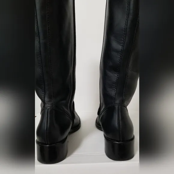 Via Spiga Black Leather Riding Boots Chunky Heel Zip Up Size 8.5M