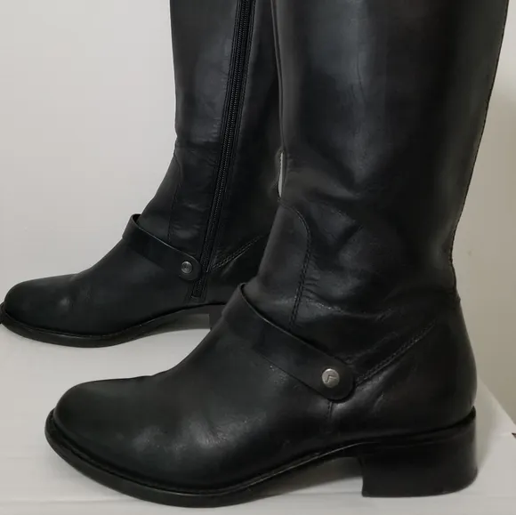 Via Spiga Black Leather Riding Boots Chunky Heel Zip Up Size 8.5M
