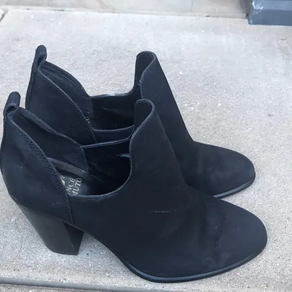 Vince Camuto Black leather shoes Sz 9.5