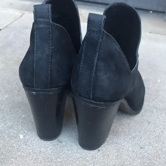 Vince Camuto Black leather shoes Sz 9.5