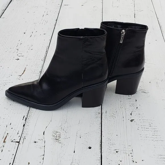 Vince Camuto Rinvalla Leather Stacked Heel Booties Women Black Sz 7.5 WORN ONCE