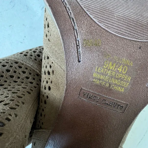 Vince Camuto Womens Flunna Tan Suede Perforated Booties Shoes Heels