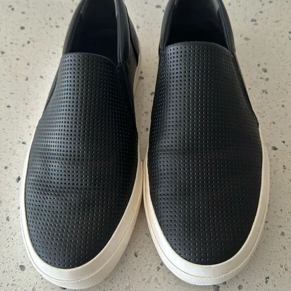 Vince Men’s Fletcher Slip On Casual Black Leather Sneaker Shoes Minimalist 7.5M