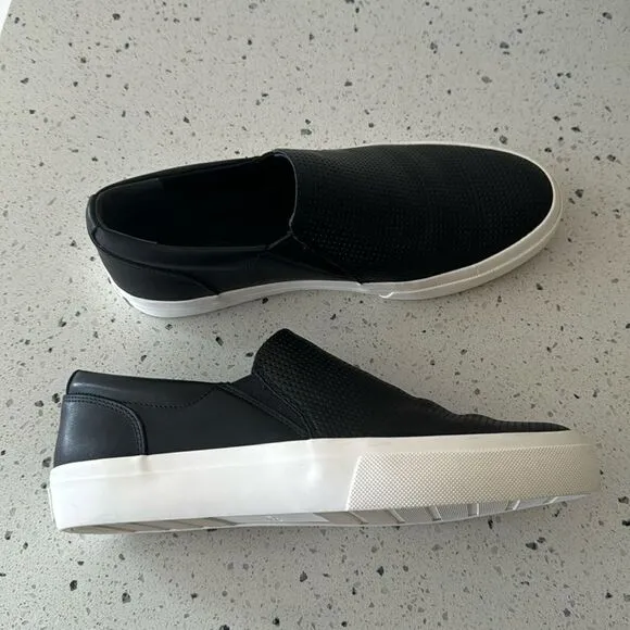 Vince Men’s Fletcher Slip On Casual Black Leather Sneaker Shoes Minimalist 7.5M