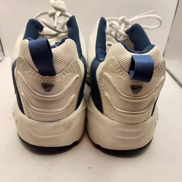 Vintage 1996 rare Nike air Brs 1000 women's sneakers size 10. White and blue