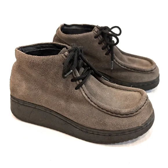 Vintage 90s Y2K CANDIES Wallabee gray suede chunky platform chukka booties