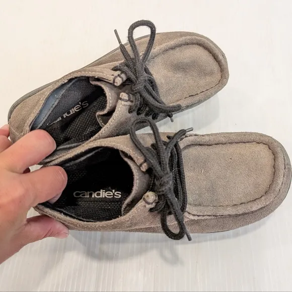 Vintage 90s Y2K CANDIES Wallabee gray suede chunky platform chukka booties
