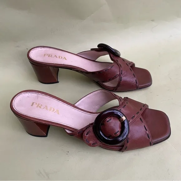 Vintage brown Prada leather shoes