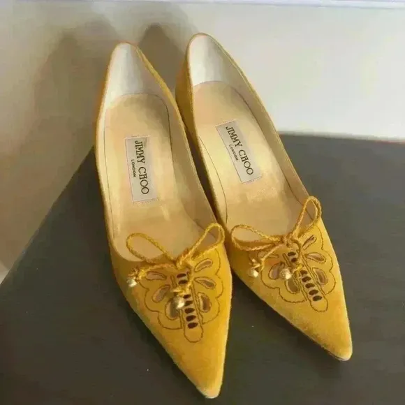 Vintage Jimmy choo London Gold/ Yellow Suede Pump Size‎ 35/ US 5