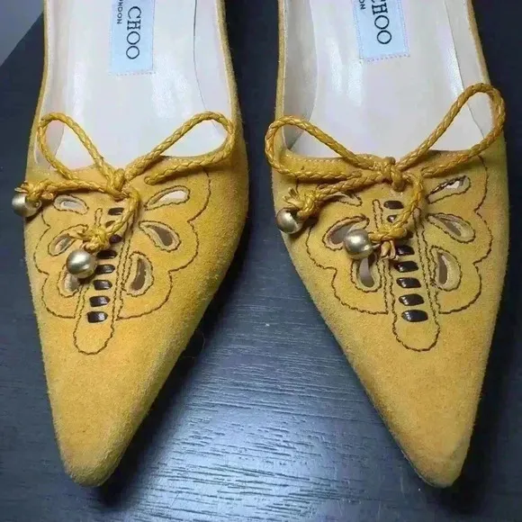 Vintage Jimmy choo London Gold/ Yellow Suede Pump Size‎ 35/ US 5