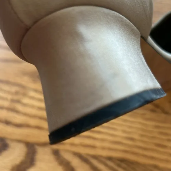 Vintage Yves Saint Laurent heeled shoes Size 6M
